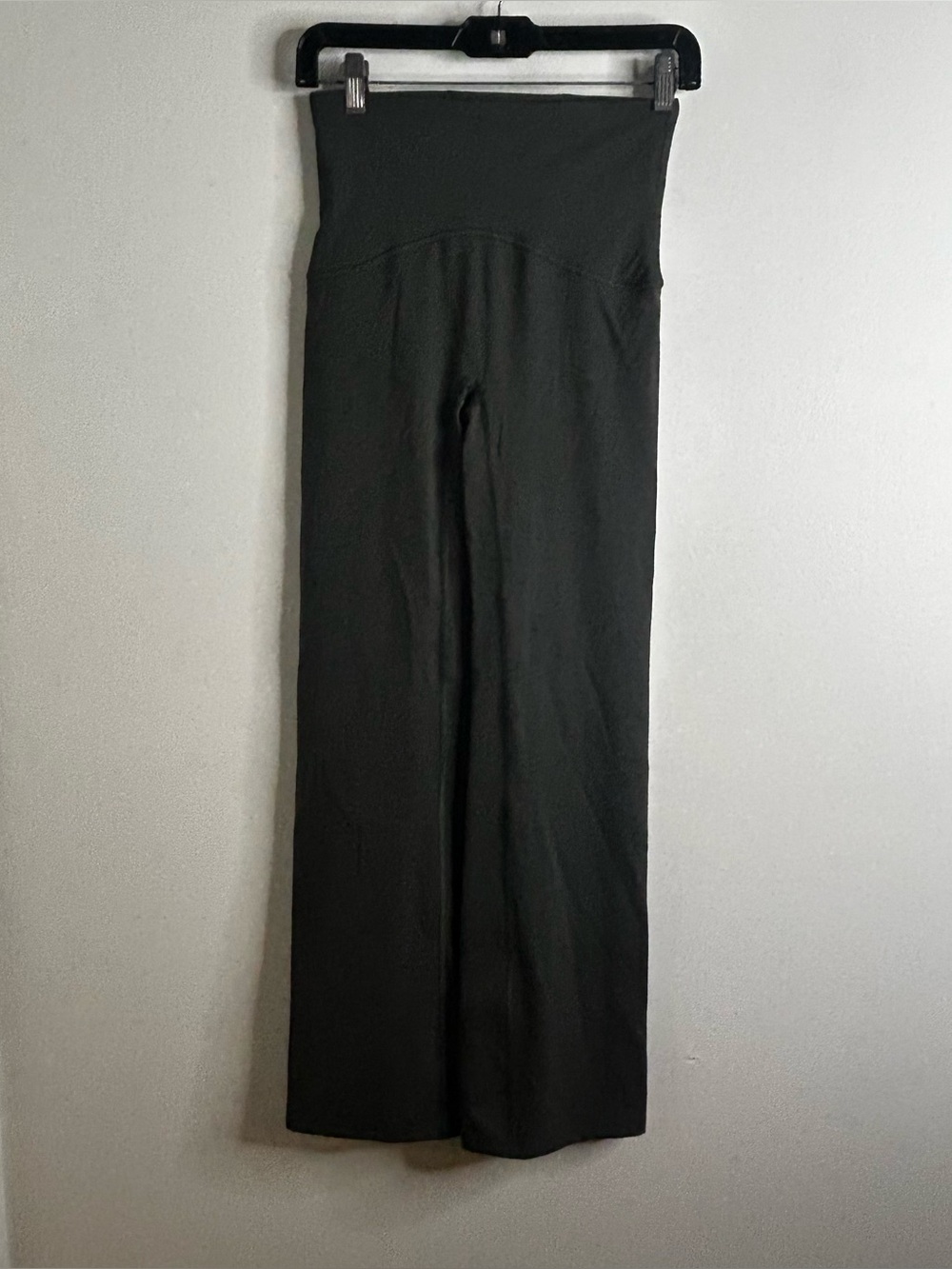 Spanx Booty Boost Yoga Pants Green Dark Palm Flare Leggings Size Small Tall